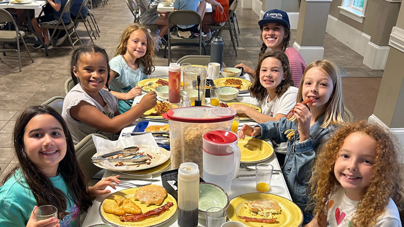 kids-eating-together Kids eating together at Vintage Church